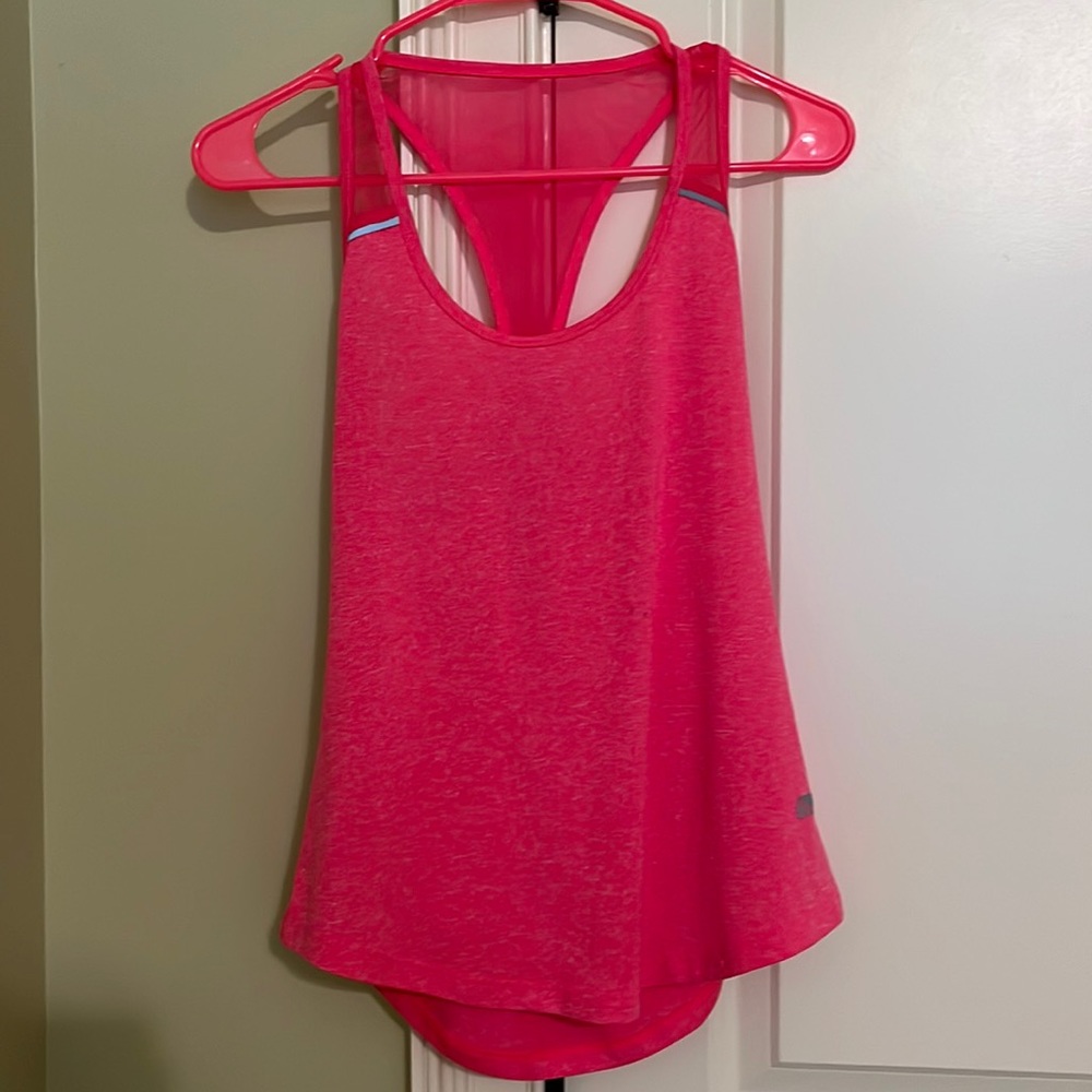 hot pink racer back tank top